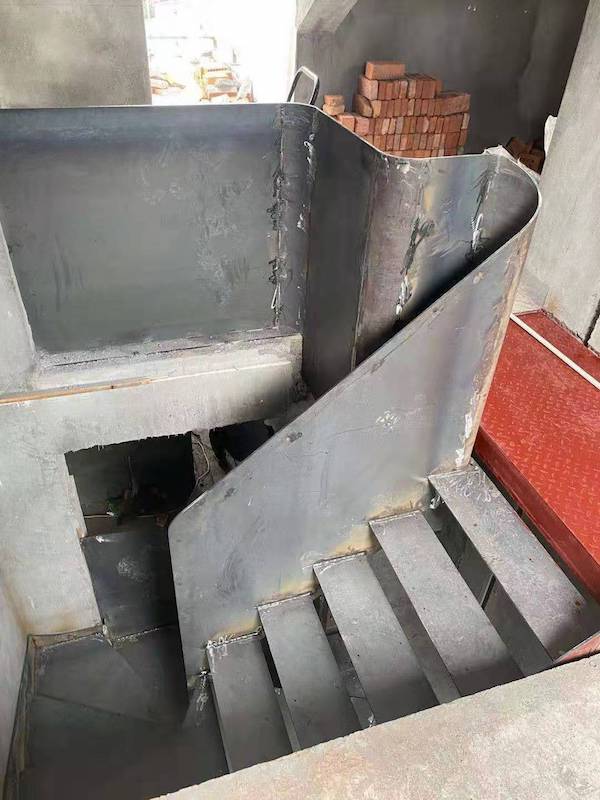 钢架楼梯定制有什么好处