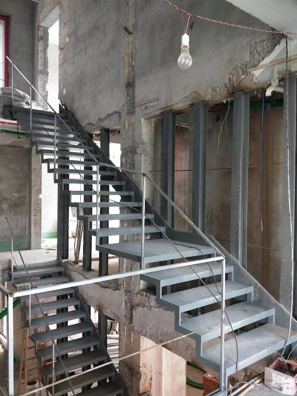 杭州钢板楼梯两套并一套