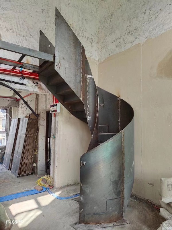 杭州钢板楼梯在下沙钱塘江畔