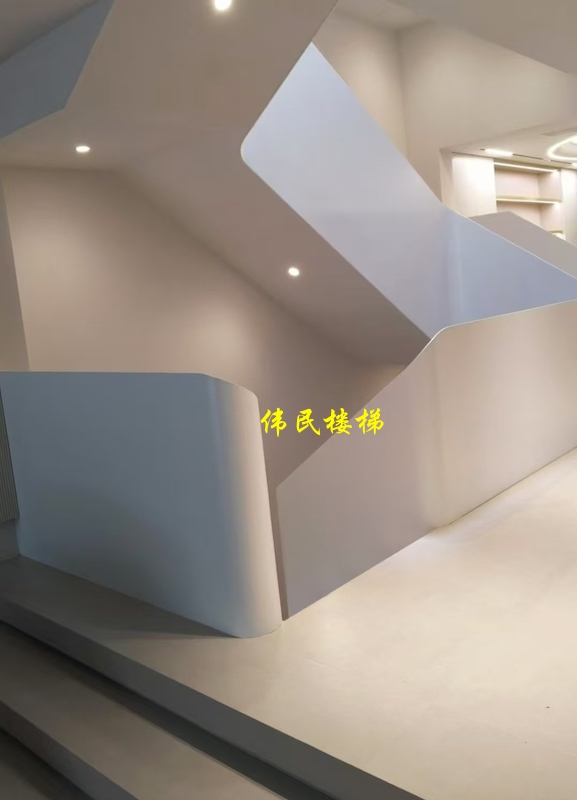 旋转钢架楼梯，为何成为居家的大部分选择？