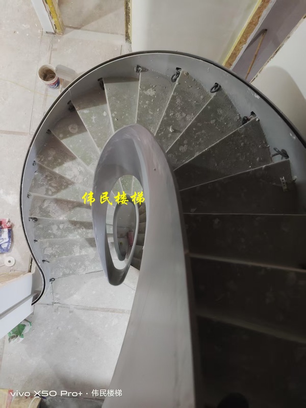 杭州伟民楼梯告诉你定制旋转钢架楼梯，这 3 个常见问题你一定要明白